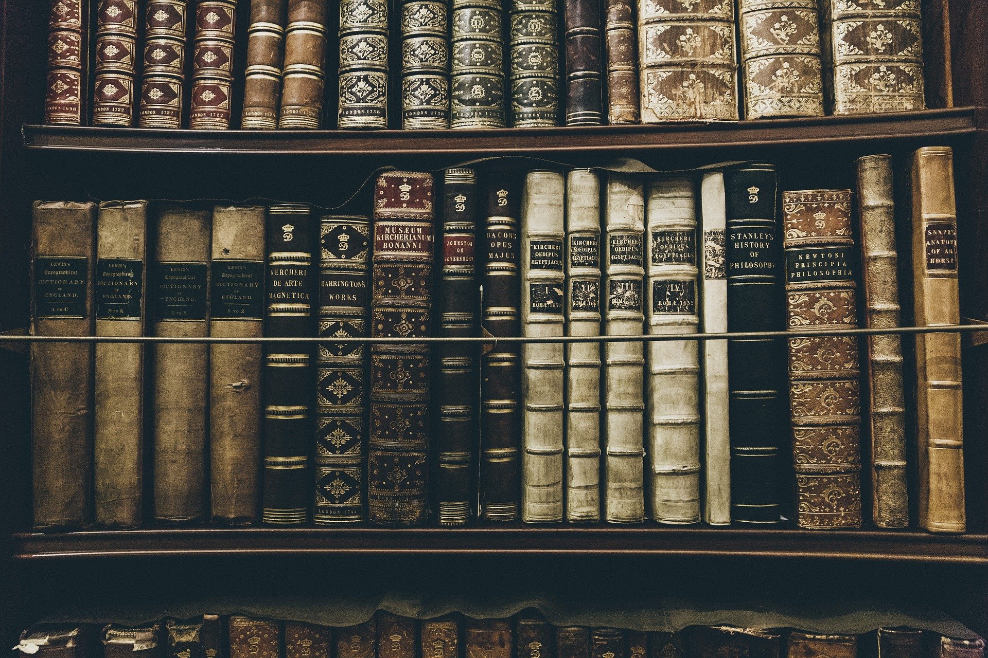 wwwroot/images/books.jpg
